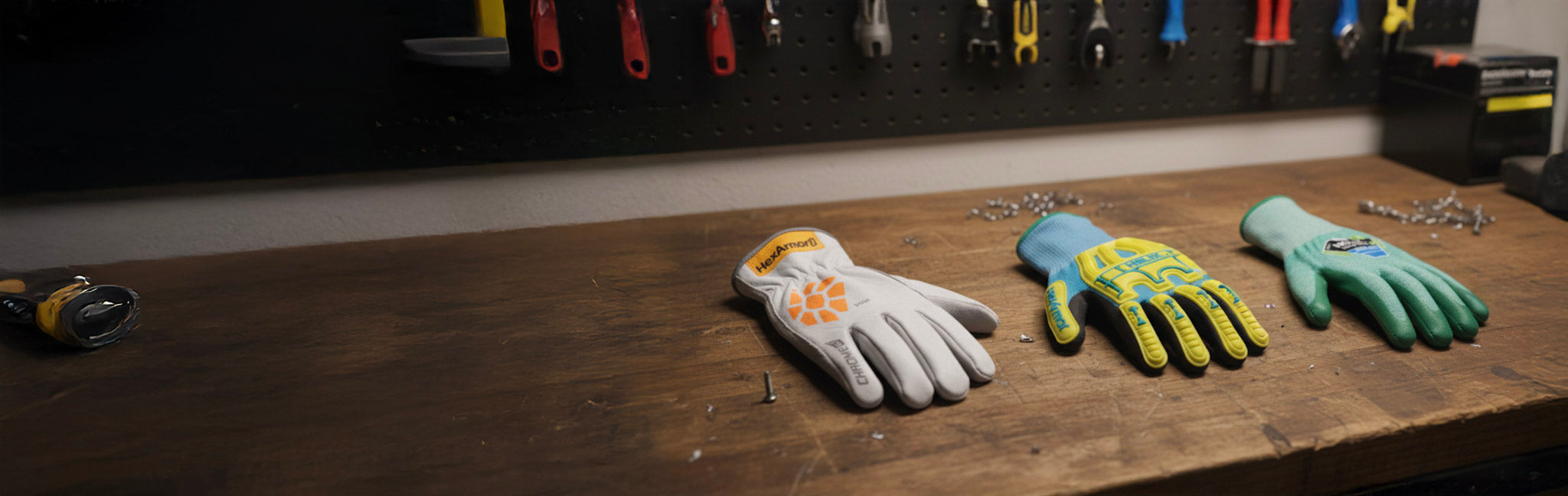 Guantes de Seguridad: Protección Certificada para el Entorno Industrial